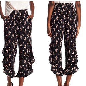 Melrose and Market Floral Black Ruffle Pants Size X-Large
